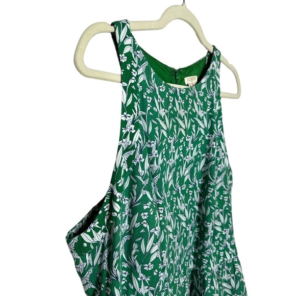 J Crew Factory Fit and Flare Kelly Green with White Flower Sleeveless Size 12 - Picture 6 of 10